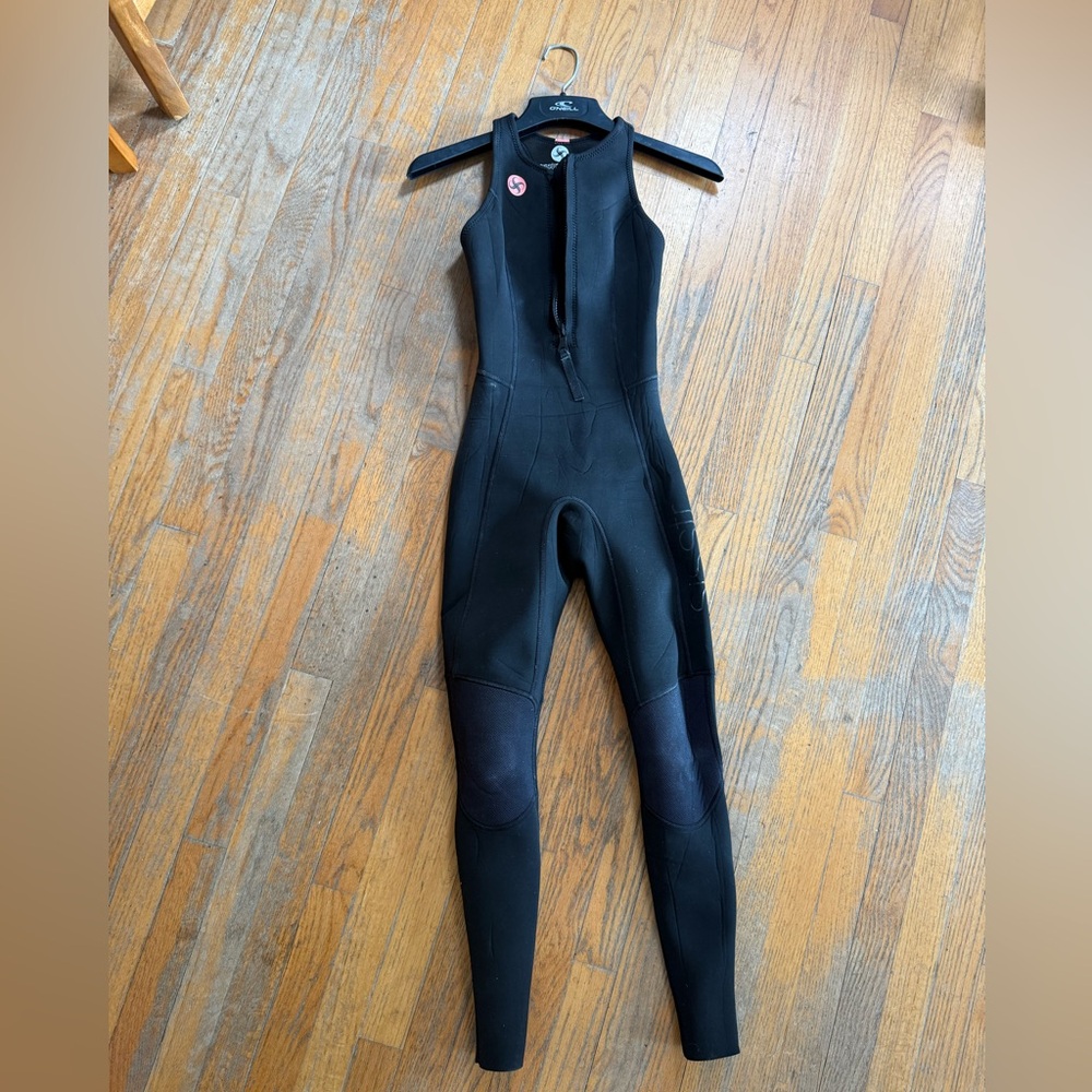 Long Jane wetsuit Black Neoprene Full-Length Sleeveless sisstr size 4 2 mm